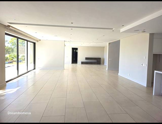 5 BEDROOM HOUSE FOR SALE IN DUXBERRY